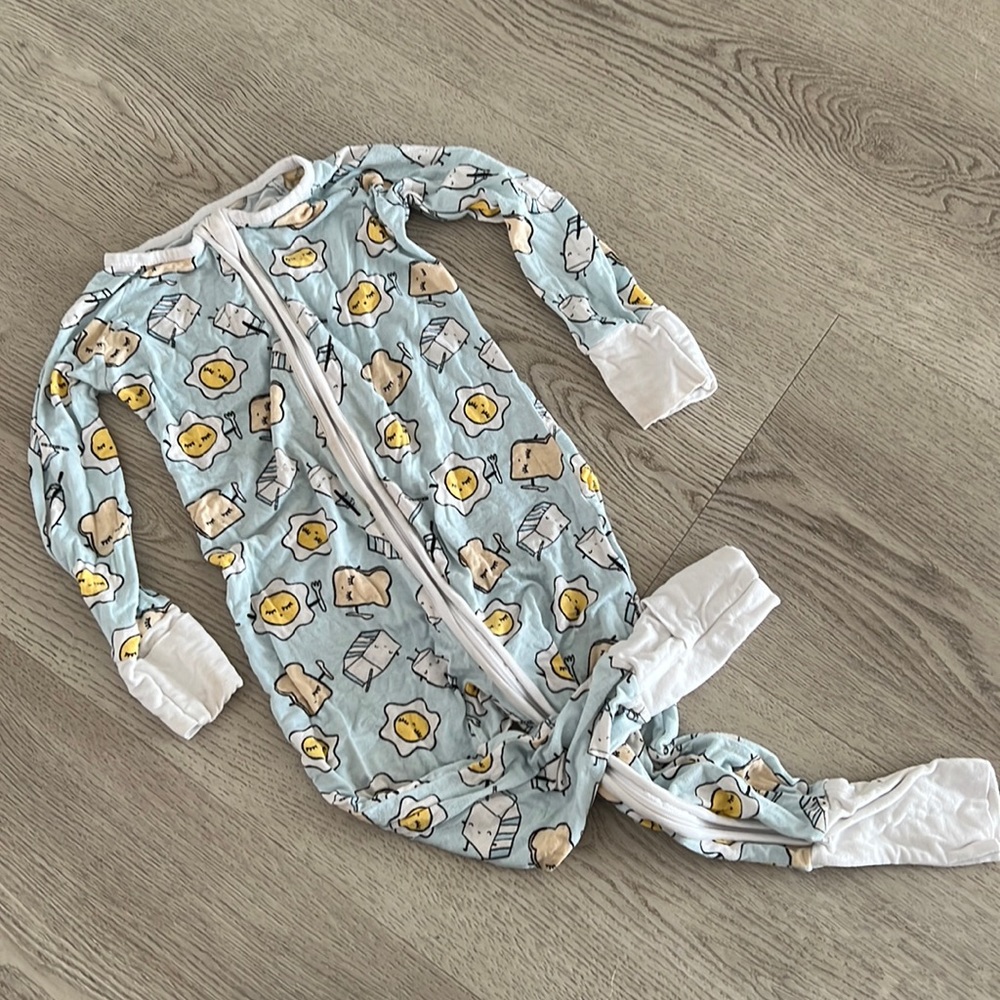 Little sleepies 12-18 mo onesie breakfast print